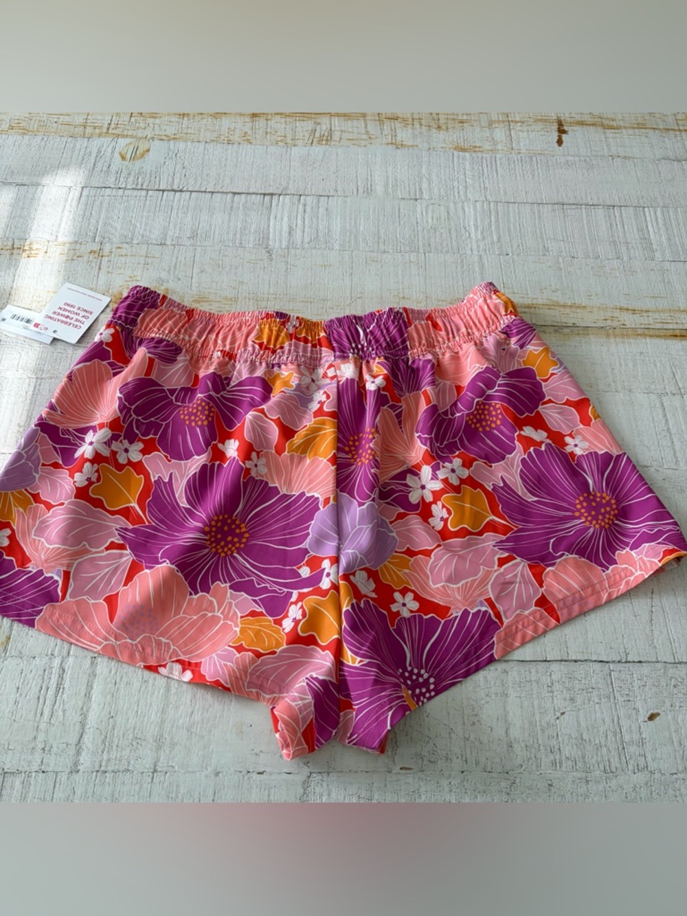 Roxy NWT size Large Bell Bottom Blues No Bad Waves Floral Board Shorts - Picture 12 of 13